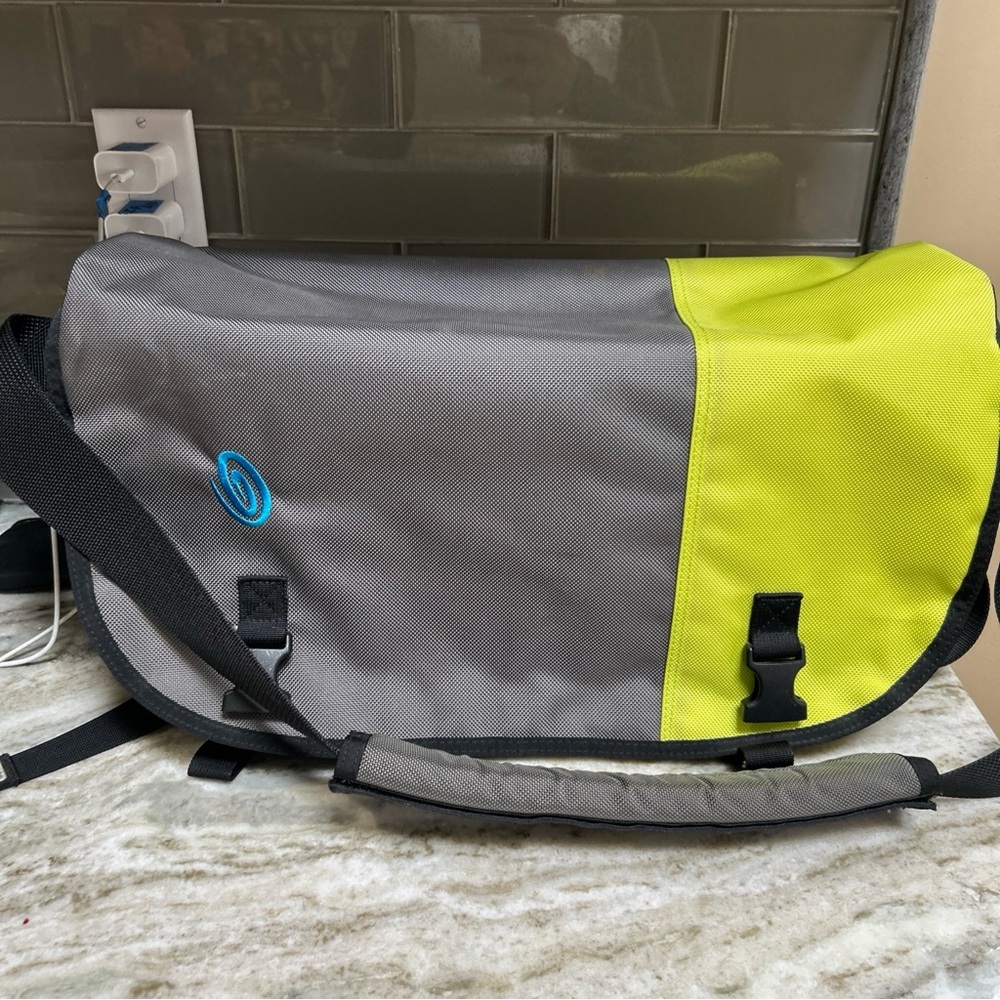 Timbuk2 Camera Backpack Multi Compartment Travel … - image 1